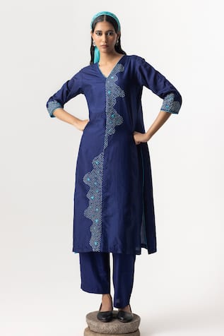 Naina Jain Abstract Bandhani Pattern Kurta Pant Set 