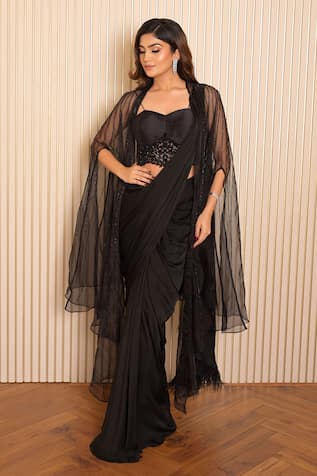 Vridhi Somaani Eleanor Pre-Draped Saree Set With Cape 