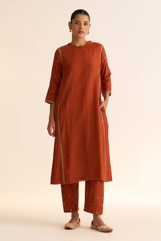 Dot Gulnaar Hand Embroidered Kurta With Pant 