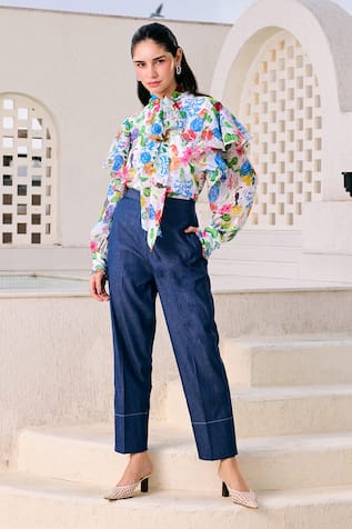 House of Zeniaa Bloom Print Top With Denim Pant 