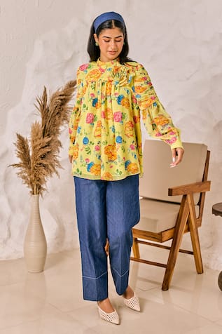 House of Zeniaa Floral Print Top & Denim Pant Set 