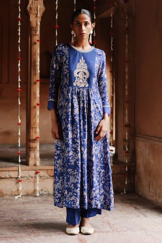 Megha Pitti Bahar Bloom Print Embroidered Yoke Kurta With Pant 