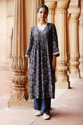 Megha Pitti Midnight Bloom Print Aliya Cut Kurta With Pant 