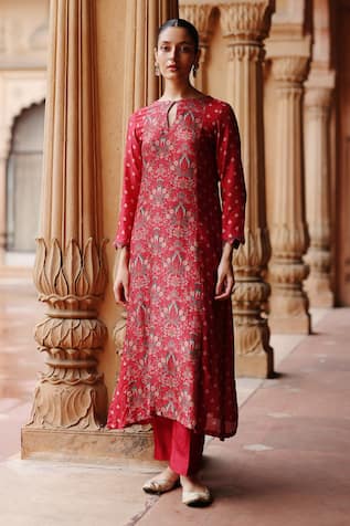 Megha Pitti Gul Print Kurta With Pant 