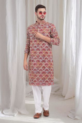 Aham-Vayam Chandravali Embroidered Kurta With Pant 