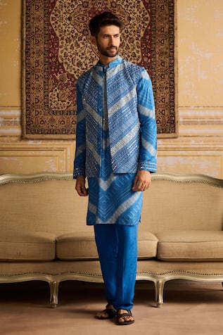 Diyarajvvir Chevron Print Bundi Kurta Set 