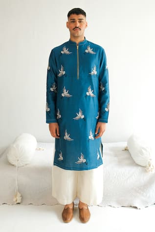 WABI SABI BY ANSHUM-RITESH Sedge Embroidered Kurta With Pyjama 