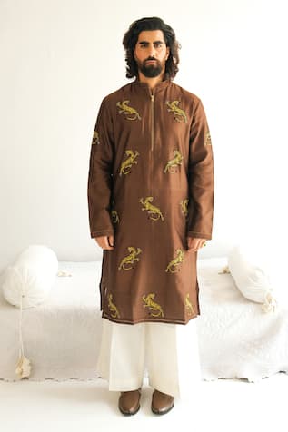 WABI SABI BY ANSHUM-RITESH Tiger Tribe Embroidered Kurta With Pyjama 