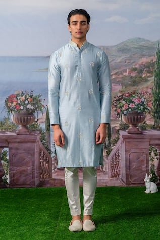 House of KOA Fionn Pearl Embroidered Kurta Set 