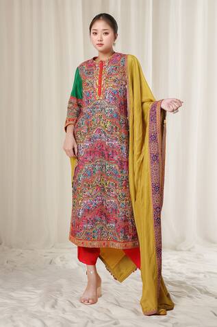 Embroidered Kurta Dhoti Pant Set 
