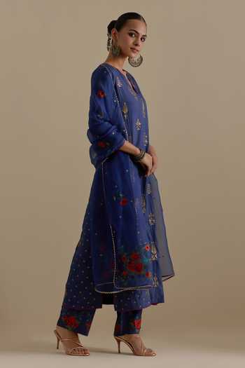 Kora Notched Round Neck Kurta Set 