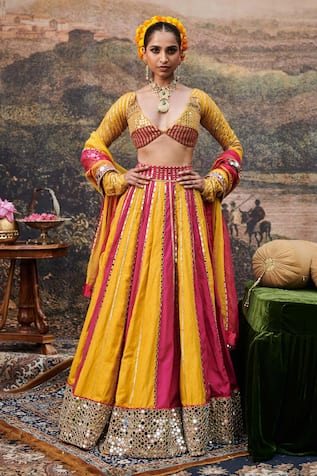 Itrh Padma Peet Color Block Lehenga Set 