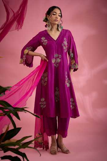 Show Shaa Embroidered Patch Kurta With Pant 