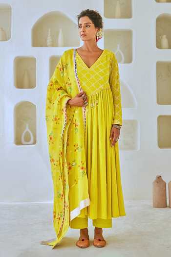 Myaara Mukaish Detailed Anarkali Set 