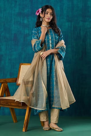 Mushio Janaki Checks Embroidered Kurta & Pant Set 