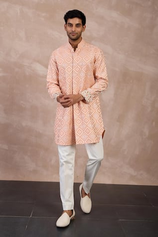Arjan Dugal Flora Jaal Embroidered Kurta With Pant 