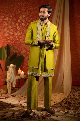 Kaaj Button Mirror Placket Embroidered Bundi & Kurta Set 