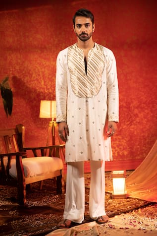 Kaaj Button Stripe Woven Kurta Set 