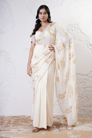 Shwetanga Foil Print Saree With Blouse 