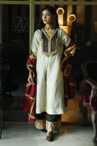 Shorshe Clothing Banjara Embroidered Neck Kurta With Palazzo 