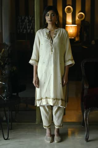 Shorshe Clothing Chitkan Embroidered Kurta With Salwar 