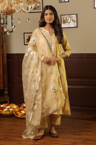 ASRUMO Gota Jaal Embroidered Kurta Pant Set 