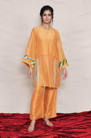 Jyoti Bansal Zari Thread Placement Embroidered Kurta & Pant Set 