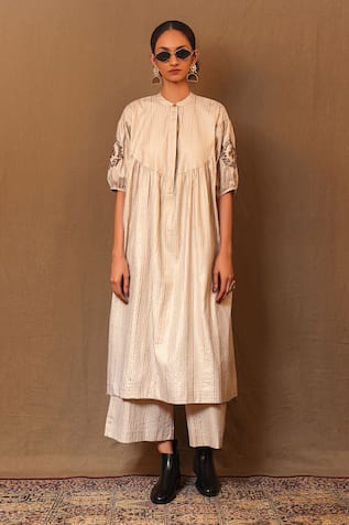 MATI Zardozi Placement Embroidered Kurta & Pant Set 