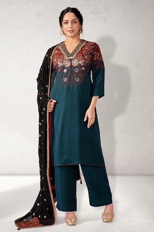 Aditi Somani Sequin Embroidered Kurta Set 