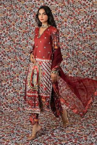 Lord Shrinathji Print & Embroidered Kurta Pant Set 