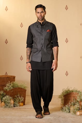 S&N by Shantnu Nikhil Adamas Print Nehru Jacket 