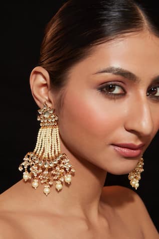 Floral Carved Kundan Embellished Earrings 