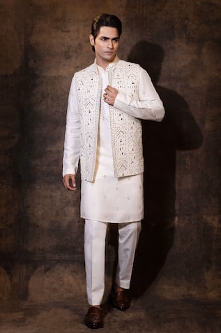 Yoseba Mirror Embroidered Bundi Kurta Set 