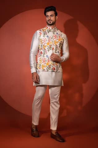 Yoseba Floral Thread Embroidered Bundi Kurta Set 