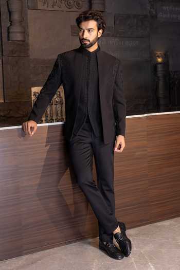 Amit Arora Thread Hand Embroidered Jacket With Short Kurta Set 