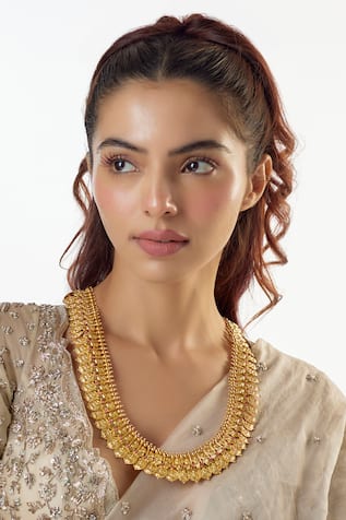 Metal Coin Carved Necklace 