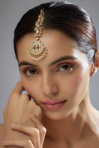 Kundan & Pearl Embellished Maangtikka 