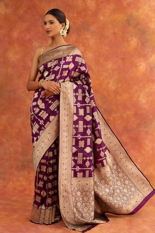 Neitri Hyacinth Handwoven Saree With Blouse 