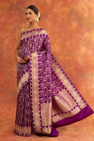 Neitri Orchid Handwoven Saree With Running Blouse 