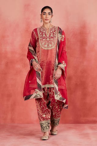 Sue Mue Azra Dori Yoke Embroidered Short Kurta Set 