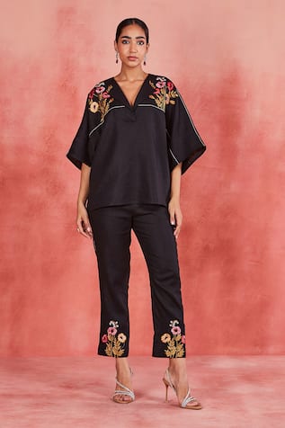 Sue Mue Reem Linen Embroidered Top & Pant Set 