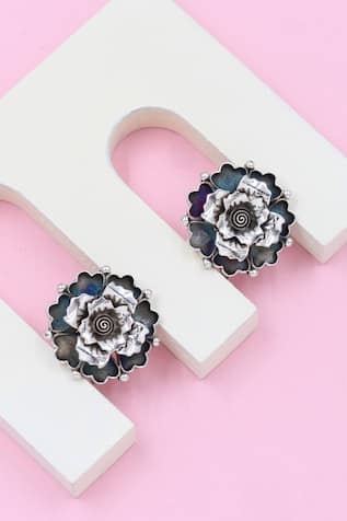 Charm Rose Earrings 