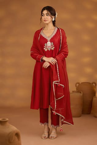 Isha Gupta Tayal Architectural Embroidered Kurta Set 