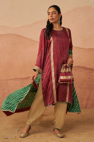Printed Phiran Set With Potli 