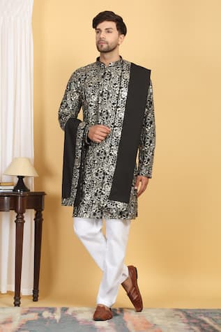 Aham-Vayam Divyakriti Embroidered Kurta Set With Dupatta 