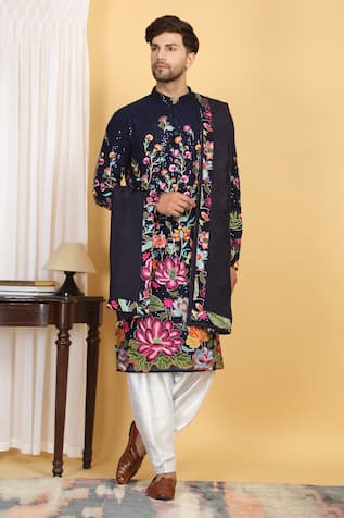 Aham-Vayam Pushp Vansh Embroidered Kurta Set 