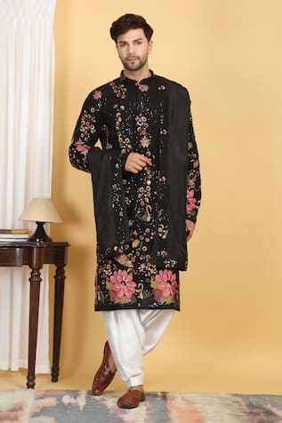 Aham-Vayam Upwan Floral Embroidered Kurta Set 