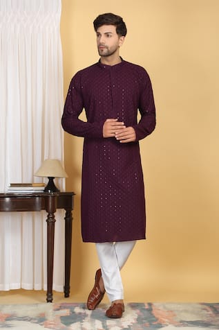 Aham-Vayam Blossom Jaal Thread Embroidered Kurta With Pant 