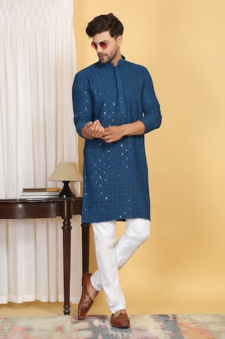 Aham-Vayam Nav Harsh Quad Jaal Thread Embroidered Kurta With Pant 