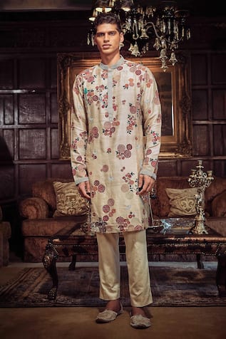 MATSYA Phoolbagh Aari Embroidered Kurta With Pant 